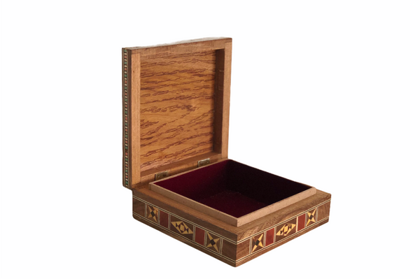 Small square mosaic box صندوق مربع موزاييك قياس صغير