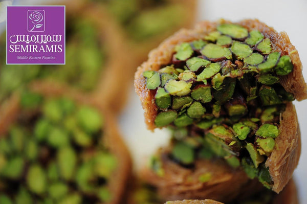 Semiramis Pistachio (Mabroomeh) Quarters 500g مبرومة بالفستق طرنشات