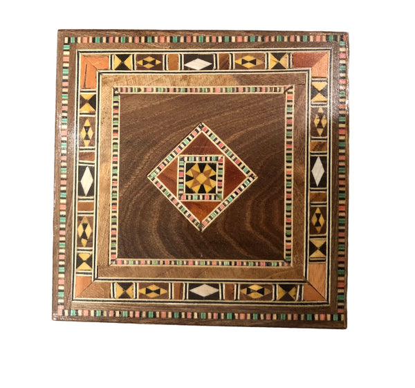 Small square mosaic box صندوق مربع موزاييك قياس صغير