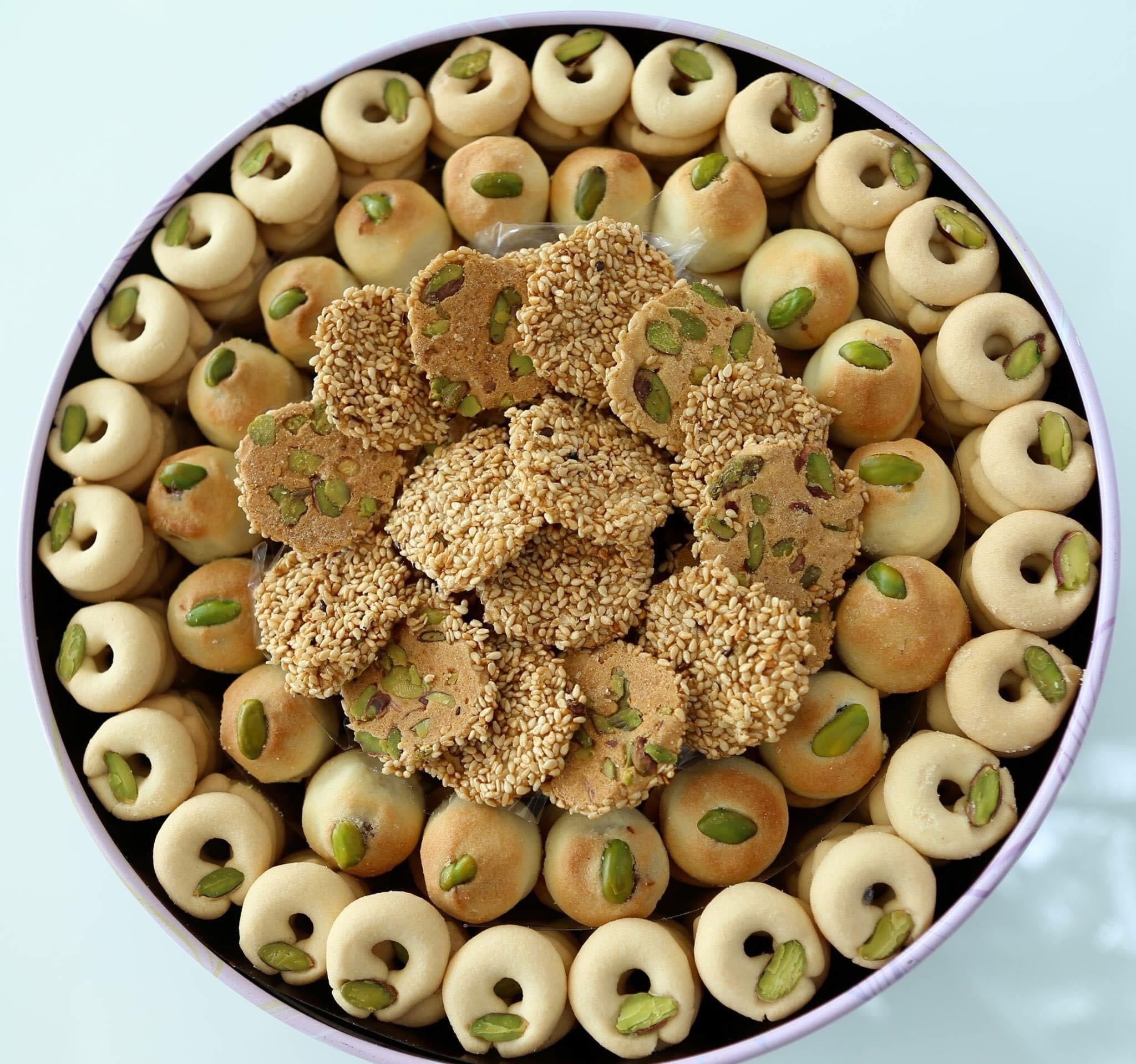 Semiramis Cookies (Assortment)450g مشكل نواشف (برازق وغريبة وعجوة)