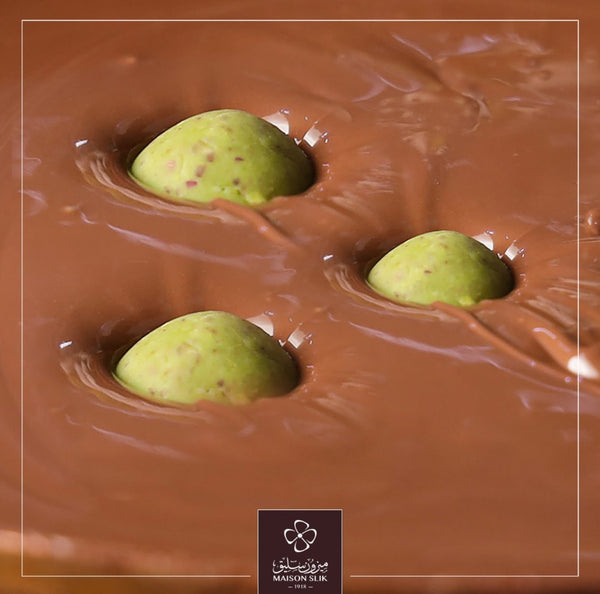 Alpalmyra Smooth chocolate pistachio dough & pistachio, walnuts chocolate Slik 500g شوكولا سليق حشوة فستق حلوة ،شوكولا مرة حشوة عجينة فستق وجوز